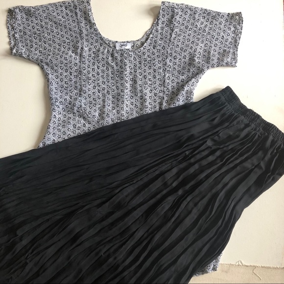 Judy’s Dresses & Skirts - JUDY’S Skirt & Top, Crinkle Black Skirt, Tunic Top